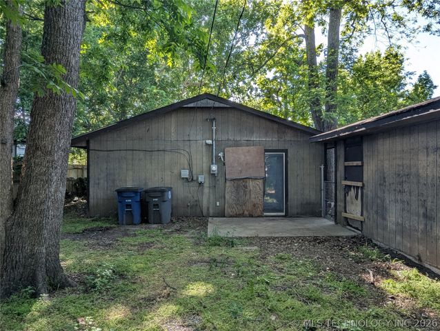 407 S Xanthus Avenue, Tulsa, OK 74104