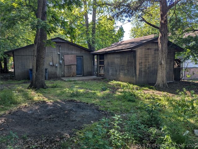 407 S Xanthus Avenue, Tulsa, OK 74104