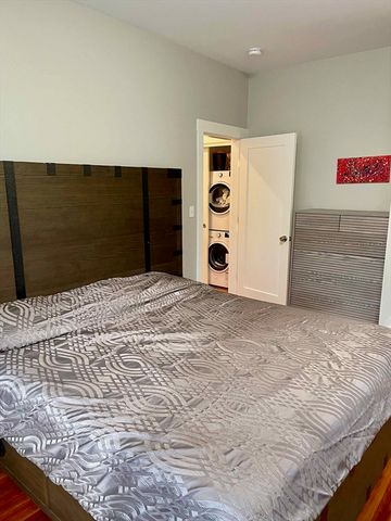 29 Vassal Ln 2, Cambridge, MA 02138