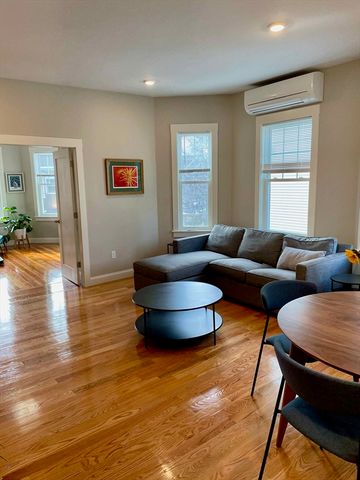 29 Vassal Ln 2, Cambridge, MA 02138