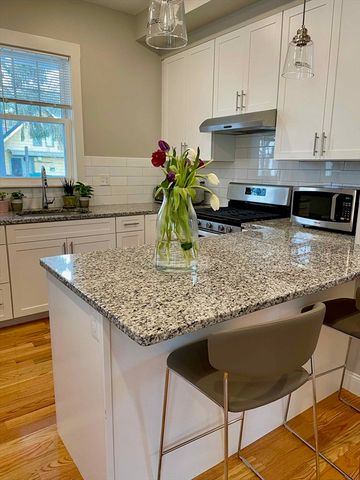 29 Vassal Ln 2, Cambridge, MA 02138