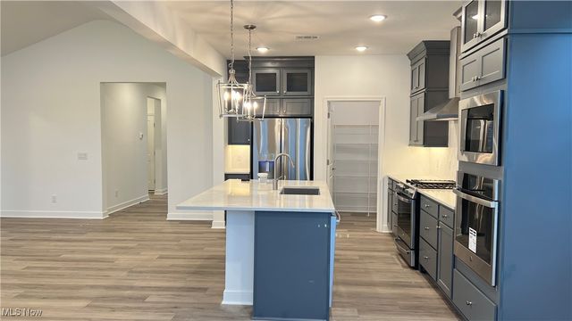 2160 Myla Way, Amherst, OH 44001