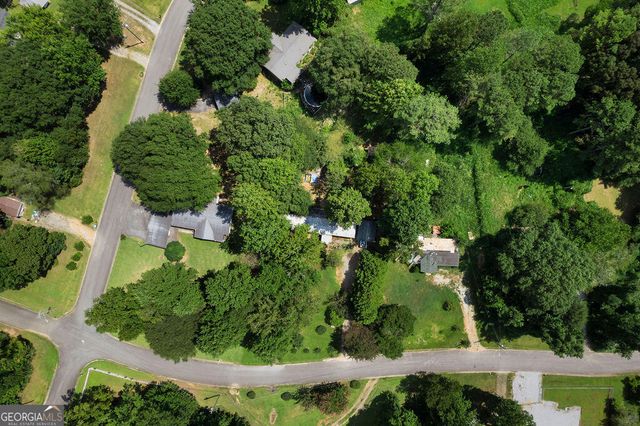 175 Garden Lake Drive, Carrollton, GA 30116