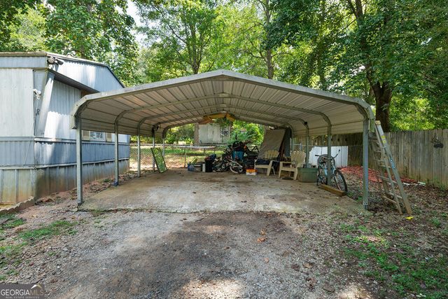 175 Garden Lake Drive, Carrollton, GA 30116