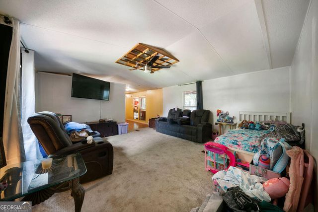 175 Garden Lake Drive, Carrollton, GA 30116