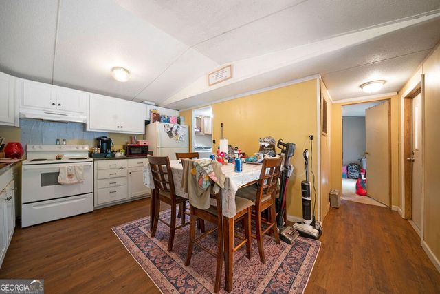 175 Garden Lake Drive, Carrollton, GA 30116