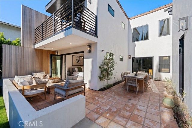 2656 Locksley, Los Angeles, CA 90039