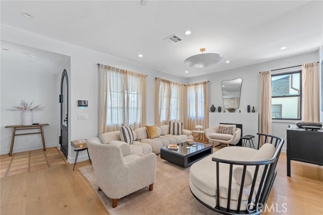 2656 Locksley, Los Angeles, CA 90039