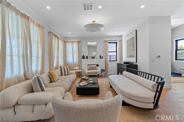 2656 Locksley, Los Angeles, CA 90039