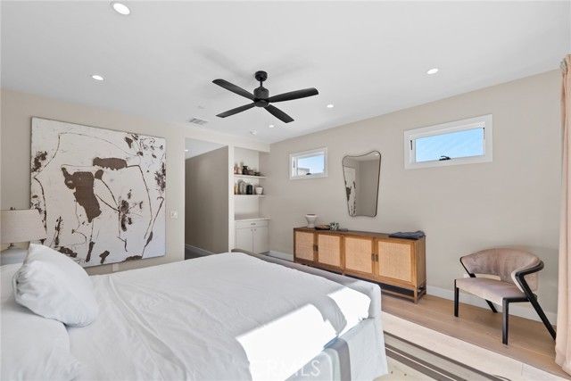 2656 Locksley, Los Angeles, CA 90039