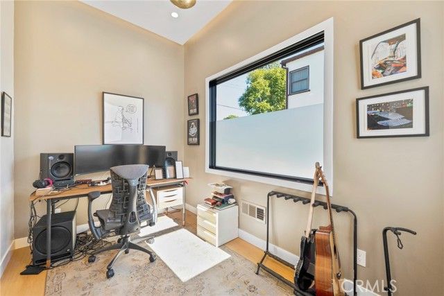 2656 Locksley, Los Angeles, CA 90039