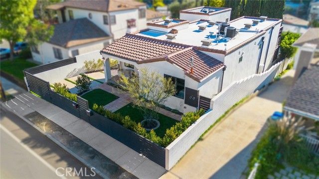 2656 Locksley, Los Angeles, CA 90039