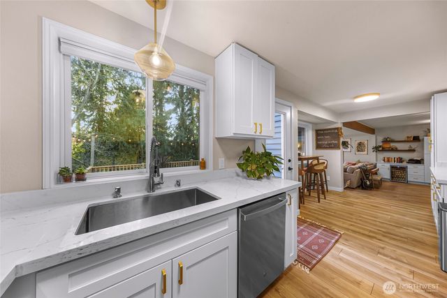 997 Goat Trail Loop Road, Mukilteo, WA 98275