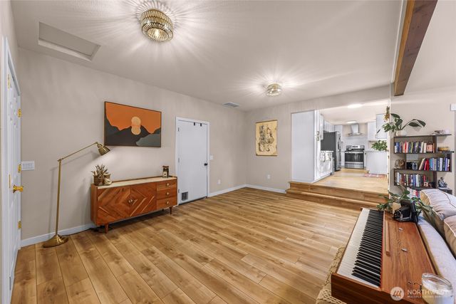 997 Goat Trail Loop Road, Mukilteo, WA 98275