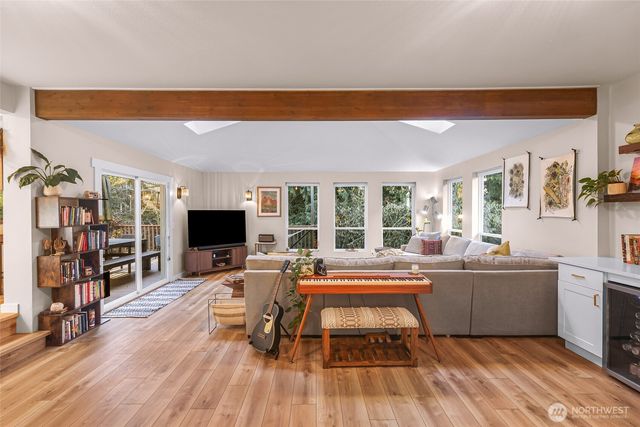 997 Goat Trail Loop Road, Mukilteo, WA 98275