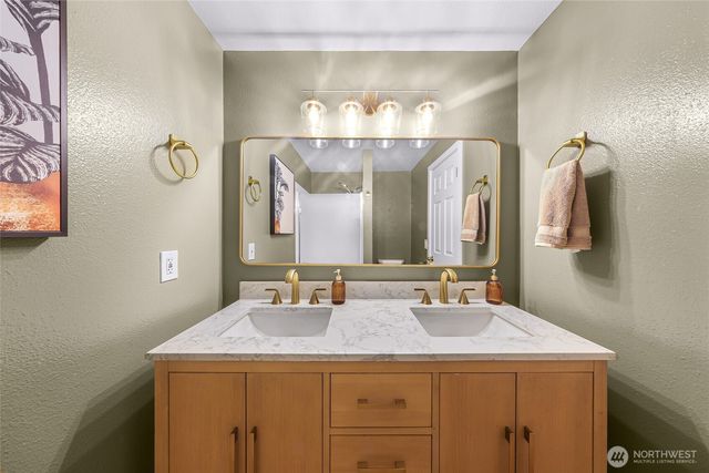 997 Goat Trail Loop Road, Mukilteo, WA 98275