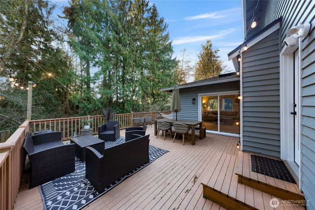 997 Goat Trail Loop Road, Mukilteo, WA 98275
