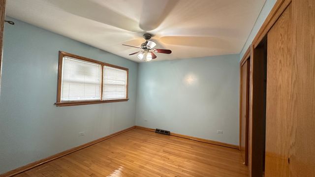 4819 W WINNEMAC Avenue, Chicago, IL 60630