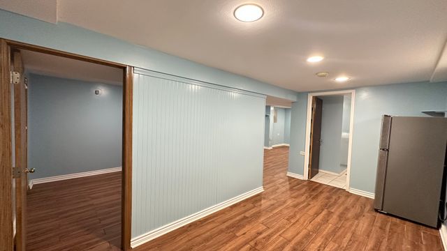 4819 W WINNEMAC Avenue, Chicago, IL 60630