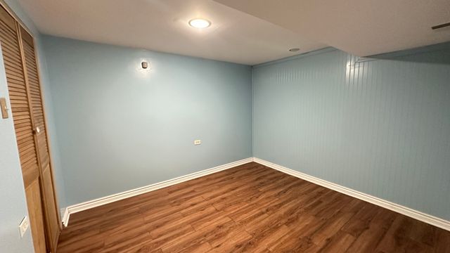 4819 W WINNEMAC Avenue, Chicago, IL 60630