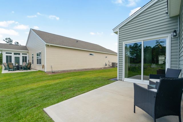 228 Averyville Dr., Conway, SC 29526
