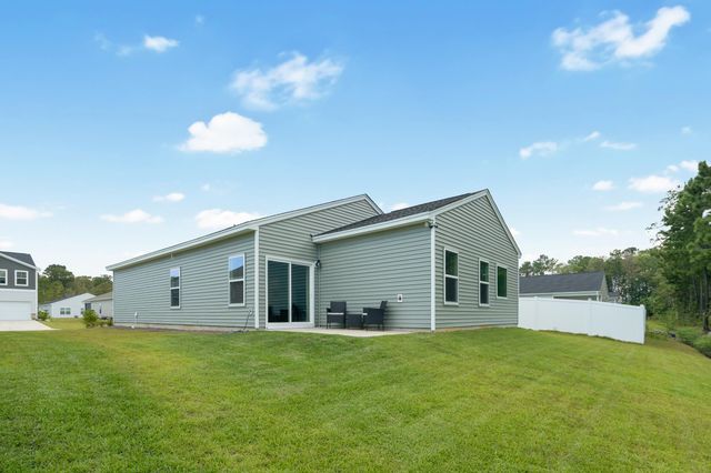 228 Averyville Dr., Conway, SC 29526