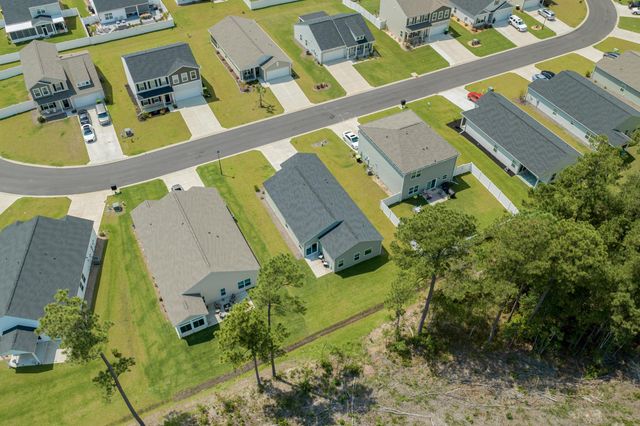 228 Averyville Dr., Conway, SC 29526