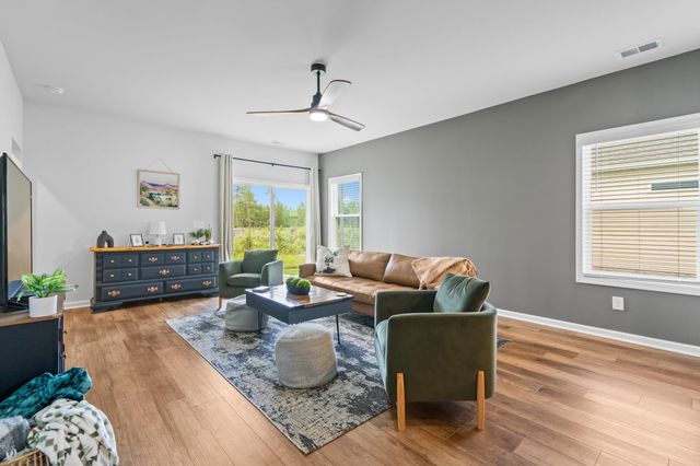 228 Averyville Dr., Conway, SC 29526