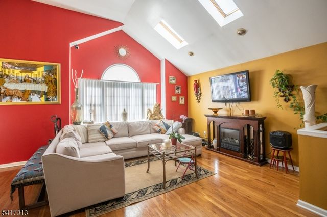 138 S Salem St, Dover Town, NJ 07801