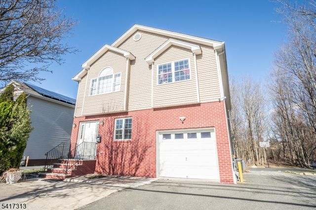 138 S Salem St, Dover Town, NJ 07801