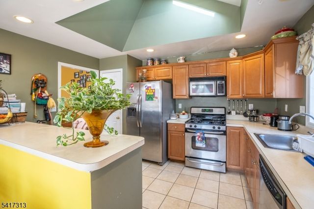 138 S Salem St, Dover Town, NJ 07801