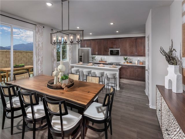 2051 Grapefruit Street, Redlands, CA 92374