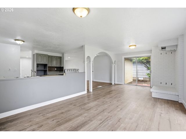 1203 Ne 190TH Pl, Portland, OR 97230