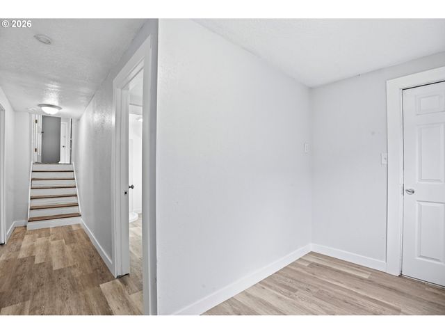 1203 Ne 190TH Pl, Portland, OR 97230