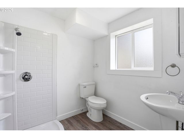 1203 Ne 190TH Pl, Portland, OR 97230