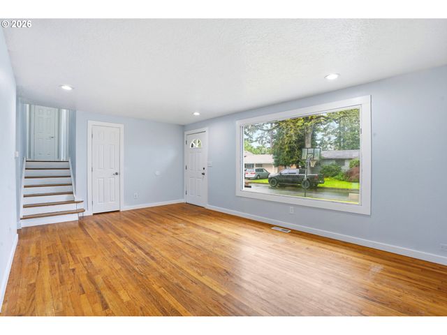 1203 Ne 190TH Pl, Portland, OR 97230