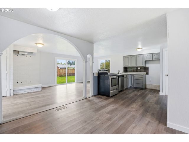 1203 Ne 190TH Pl, Portland, OR 97230