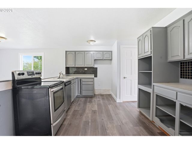 1203 Ne 190TH Pl, Portland, OR 97230