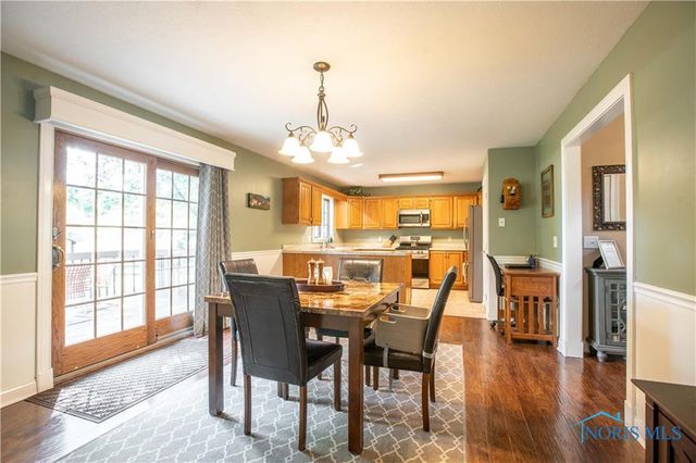 2218 Willowtree Lane, Maumee, OH 43537