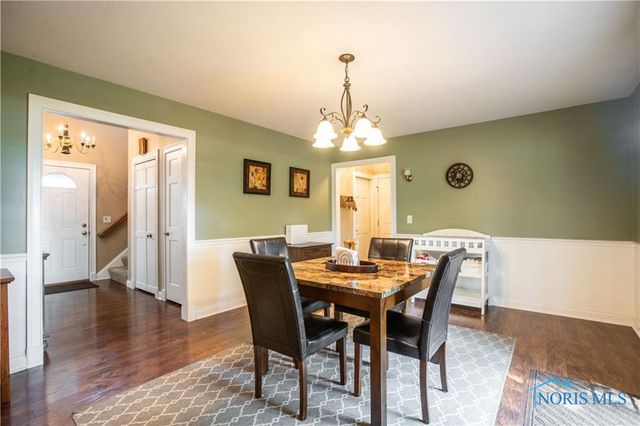 2218 Willowtree Lane, Maumee, OH 43537