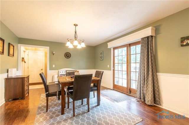 2218 Willowtree Lane, Maumee, OH 43537