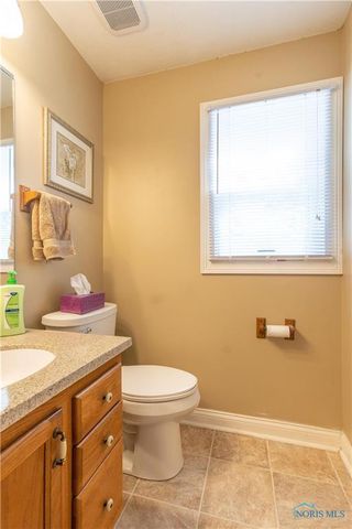 2218 Willowtree Lane, Maumee, OH 43537