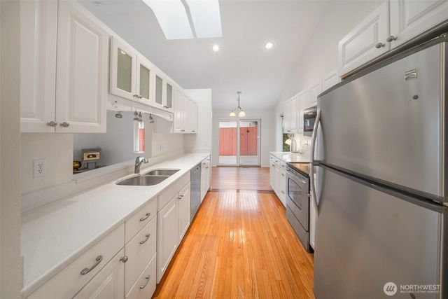 9800 Steamboat Island Road NW, Olympia, WA 98502