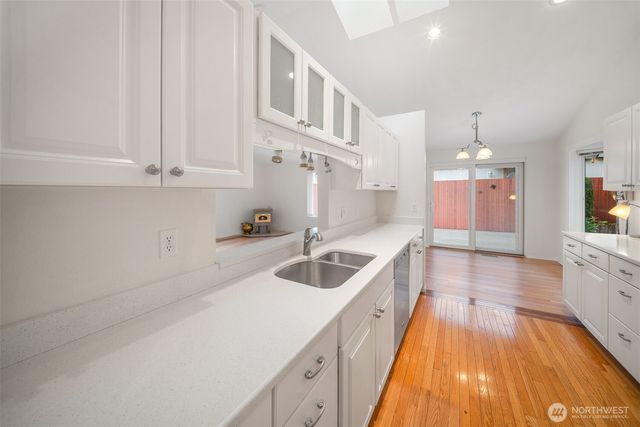 9800 Steamboat Island Road NW, Olympia, WA 98502