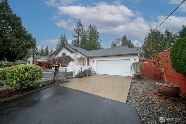 9800 Steamboat Island Road NW, Olympia, WA 98502