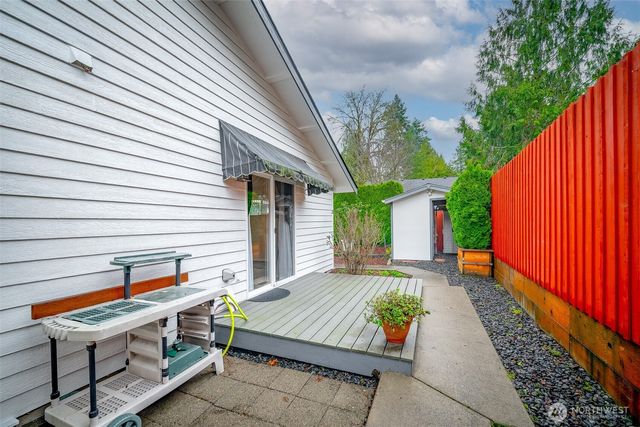 9800 Steamboat Island Road NW, Olympia, WA 98502