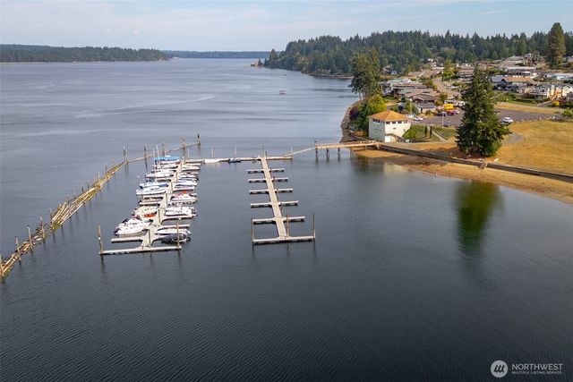 9800 Steamboat Island Road NW, Olympia, WA 98502