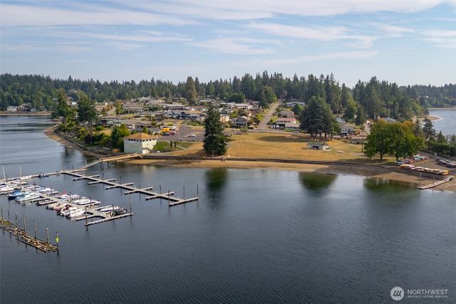 9800 Steamboat Island Road NW, Olympia, WA 98502