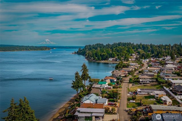 9800 Steamboat Island Road NW, Olympia, WA 98502