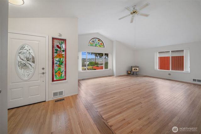 9800 Steamboat Island Road NW, Olympia, WA 98502